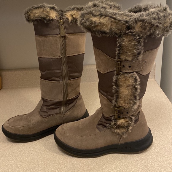 Cougar fur lined leather snow boots - Picture 3 of 9
